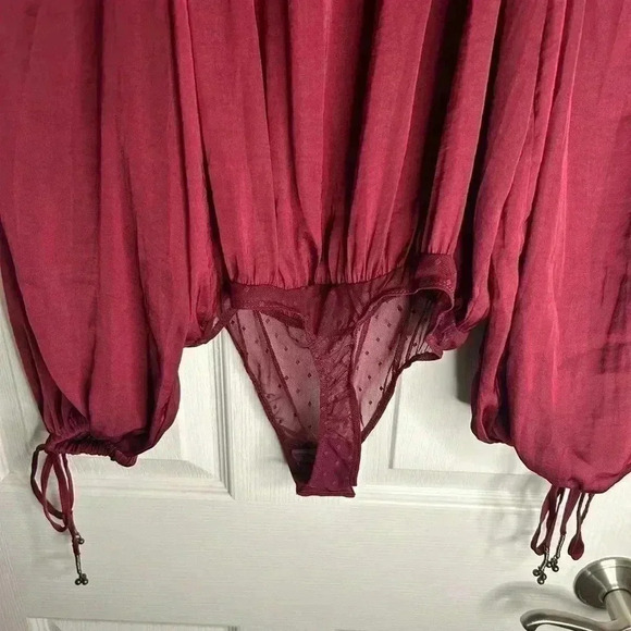 🌟”Free People Intimately” NWT Pomegranate Long Sleeve Thong Bodysuit Size M🌟 - Picture 6 of 13